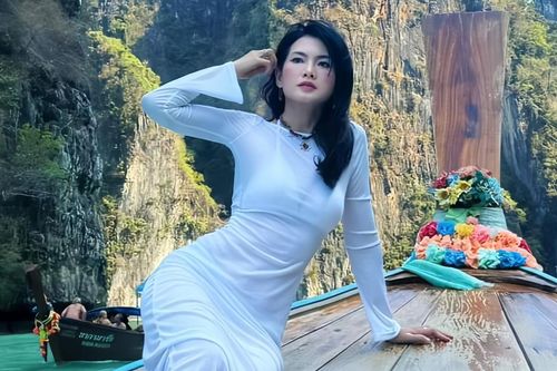 Bị nói chỉnh ảnh lố, siêu mẫu Anh Thư phản ứng thế nào?