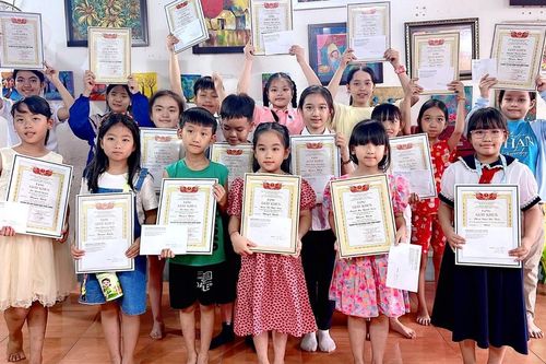 Gia Lai: 17 học sinh đạt giải cuộc thi Vẽ tranh và Sáng tác thơ văn dành cho thiếu nhi toàn quốc