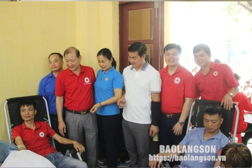 Văn Quan tiếp nhận 299 đơn vị máu tại Lễ phát động hiến máu tình nguyện hiến máu tình nguyện đợt 1 năm 2024