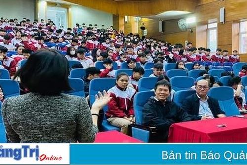 Hãy bảo vệ tuổi thơ con!