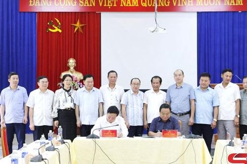 Tăng cường hợp tác giữa huyện Mường La và huyện Trạm Tấu, tỉnh Yên Bái