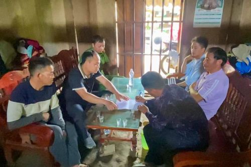 Đấu tranh xóa bỏ 'Chữ thập vải đỏ'
