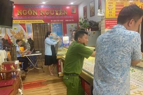 Nhiều cửa hàng kinh doanh vàng không rõ nguồn gốc, nghi giả nhãn hiệu
