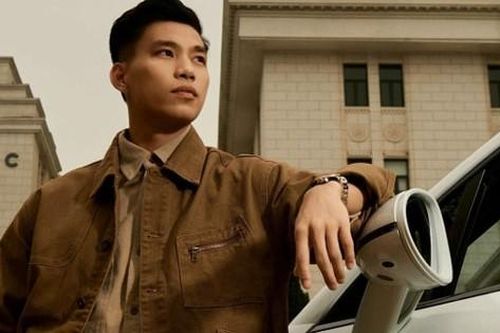 Cầu thủ Văn Thanh ở tuổi 27: Lái siêu xe, mua nhà cả chục tỷ