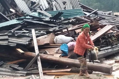 Vì sao các tỉnh miền Trung liên tiếp bị mưa đá, lốc xoáy 'càn quét'?