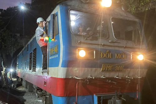 Chính thức thông hầm Đèo Cả nối liền đường sắt Bắc - Nam