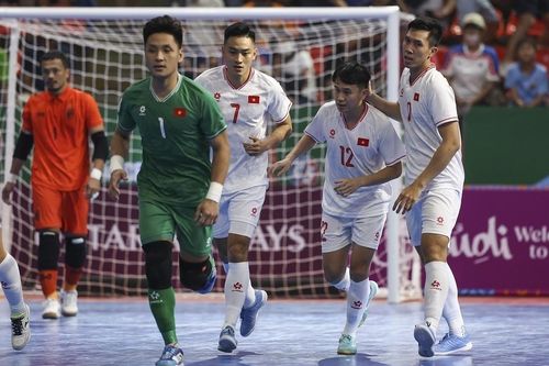 Futsal Việt Nam vào tứ kết giải futsal Asian Cup 2024 dù thua Thái Lan