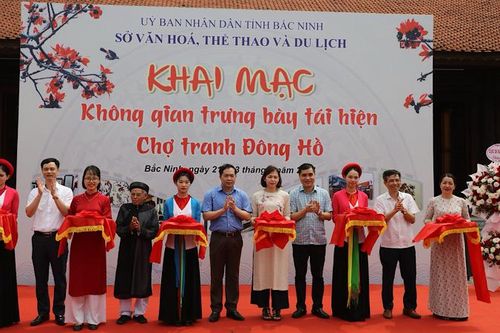 Bắc Ninh khai mạc không gian trưng bày tái hiện chợ tranh Đông Hồ