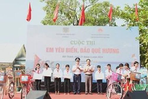 Hải đoàn 21 tổ chức Cuộc thi 'Em yêu biển, đảo quê hương'