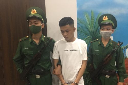 Trong lúc tuần tra, trinh sát Biên phòng bắt giữ đối tượng ma túy chuyên cung cấp hàng cho con nghiện