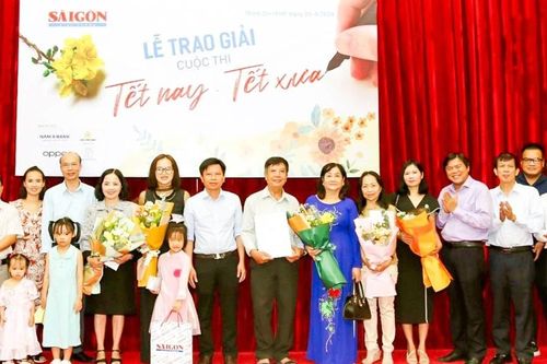 Trao giải cuộc thi viết 'Tết nay - Tết xưa': Để ký ức dẫn tương lai