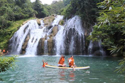 Đồng bào Vân Kiều (Quảng Trị): 'Đánh thức' thiên nhiên để làm du lịch