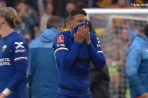 Thiago khóc nghẹn khi Chelsea thua Man City ở FA Cup