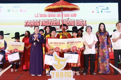 Vinh danh và trao giải cuộc thi Trạng Nguyên Tiếng Việt lần thứ 9