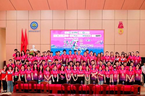 Sôi nổi cuộc thi hùng biện tiếng Anh về di sản văn hóa Huế