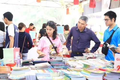Trải nghiệm các hoạt động văn hóa nghệ thuật đặc sắc tại hồ Văn, khu di tích Văn Miếu - Quốc Tử Giám