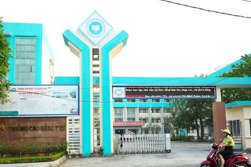 Khởi tố hiệu trưởng; nữ sinh bị đánh hội đồng chấn động não