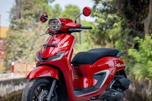 Xe tay ga Honda Stylo 160 đầu tiên cập bến Việt Nam