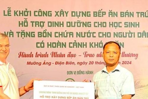 Hoạt động của Diễn đàn Phụ nữ Việt Nam tại châu Âu ở Điện Biên