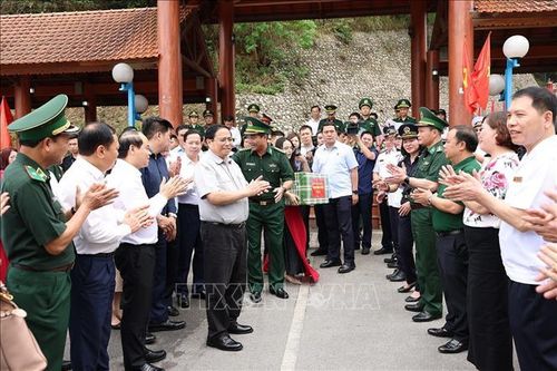 Thủ tướng Phạm Minh Chính thăm cửa khẩu Hữu Nghị, khảo sát một số dự án tại tỉnh Lạng Sơn