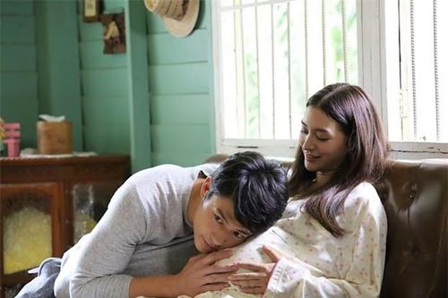 7 năm hiếm muộn, có bầu mới được chồng nghèo đãi bữa hải sản, ăn xong nửa đêm tôi phải nhập viện