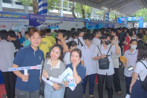 Hơn 3.000 nghìn học sinh dự Ngày hội Tư vấn hướng nghiệp, tuyển sinh năm 2024 tại Trường Đại học Công Thương