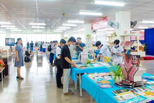 Trường Đại học An Giang tổ chức trải nghiệm 'Một ngày là sinh viên' cho học sinh trung học phổ thông