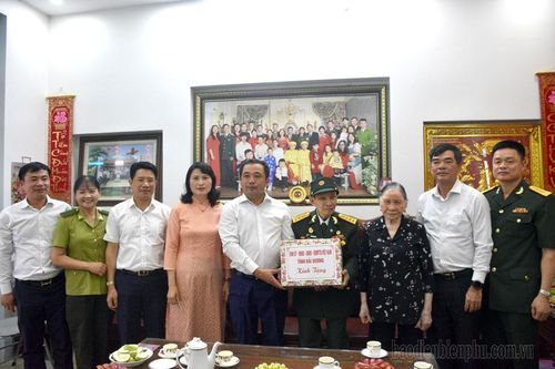Lãnh đạo tỉnh Hải Dương tri ân chiến sĩ Điện Biên