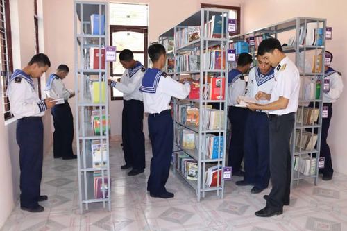 Lữ đoàn 146 và Lữ đoàn 101 sôi nổi hưởng ứng Ngày Sách và Văn hóa đọc Việt Nam
