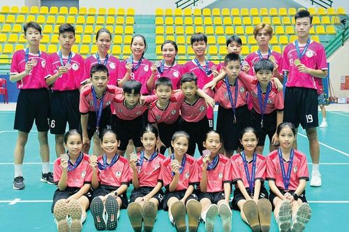 Hy vọng cho đá cầu Huế