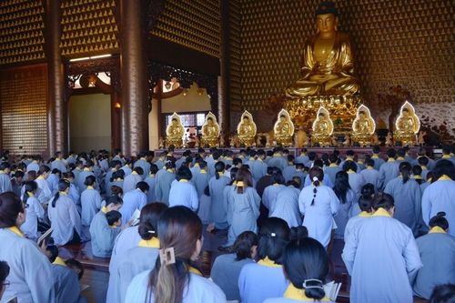 Hơn 600 người phát nguyện quy y Tam bảo tại chùa Huê Nghiêm