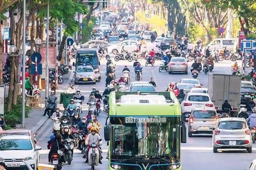 Nỗ lực 'xanh hóa' xe buýt Thủ đô