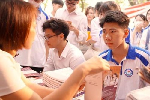 Cách nào 'gỡ rối' bất đồng khi chọn ngành giữa thí sinh và phụ huynh?