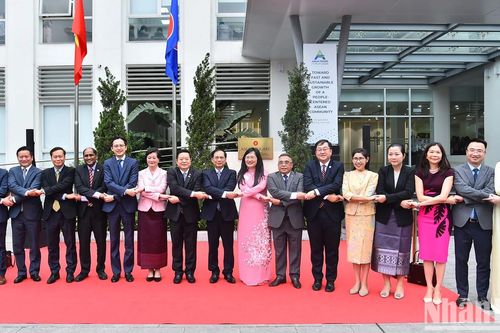 Khánh thành Quảng trường ASEAN