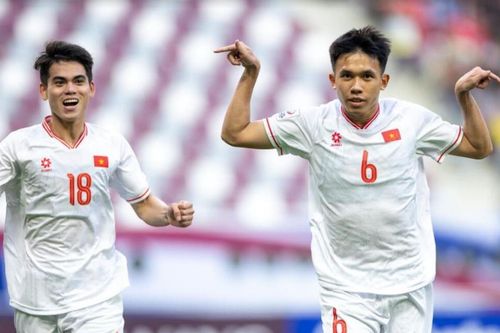 'Họa sĩ' Văn Khang và 'thần tài' Vỹ Hào