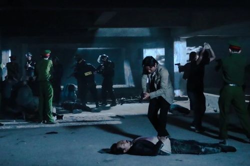 'Kẻ sát nhân cô độc 2' và nỗi sợ 'trời sáng' khi quay phim