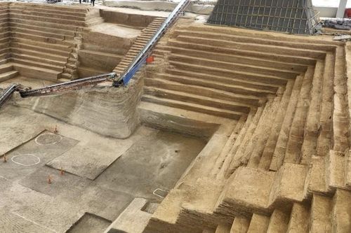Mở mộ cổ đầy báu vật, lộ danh tính chủ nhân thời Chiến quốc