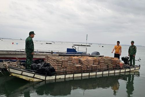 Đồn Biên phòng Trà Cổ bắt giữ gần 30 nghìn quả trứng gà nhập lậu