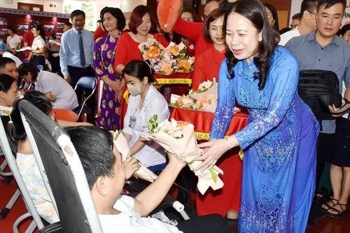Quyền Chủ tịch nước dự phát động tháng nhân đạo cấp quốc gia