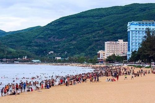 An toàn trên từng 'kilômét' ở bãi biển Quy Nhơn