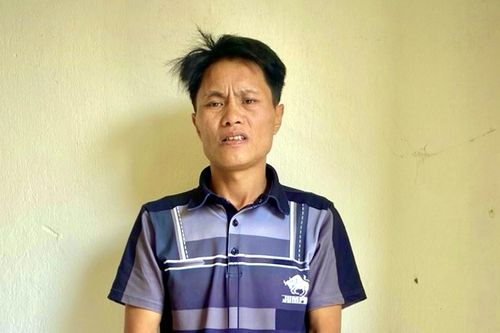 Bực vì tin đồn vợ ngoại tình, chồng cầm dao bầu làm náo loạn UBND huyện