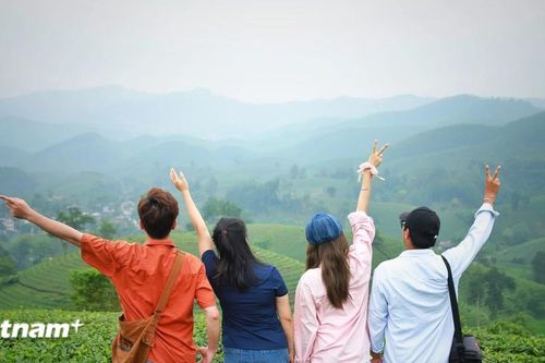 Du khách thích thú trải nghiệm những 'đặc sản' độc đáo vùng Long Cốc
