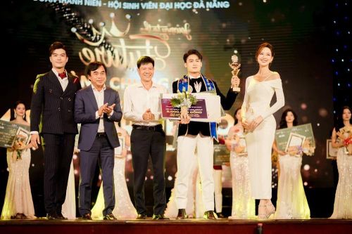 Hoa hậu Quốc gia Việt Nam tiếp tục hành trình từ Đà Nẵng vào TP Hồ Chí Minh