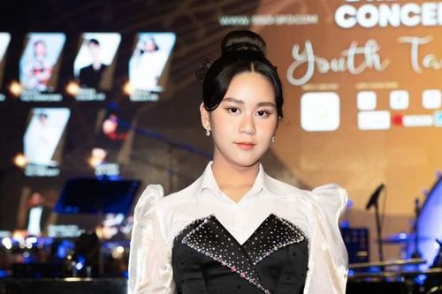 Hoa hậu Bella Vũ mở màn buổi diễn hòa nhạc giao hưởng