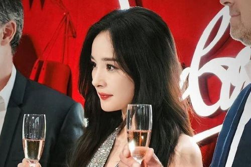 Dương Mịch đẹp lấp lánh tại sự kiện Christian Louboutin, sắc vóc đại mỹ nữ U40 qua cam thường vẫn đỉnh khó chê
