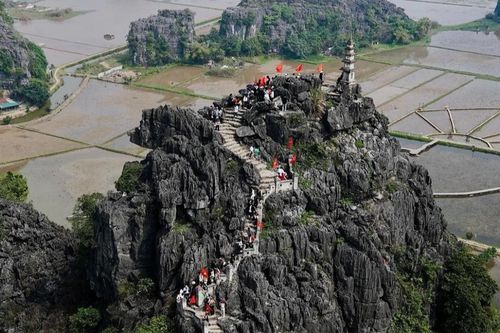 Những điểm hút du khách ở 'thánh địa check in' Hang Múa dịp lễ 30/4-1/5