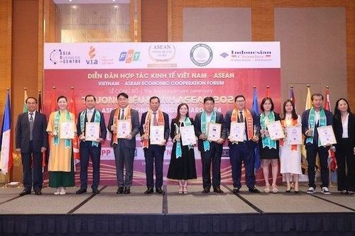 Kim Oanh Group nhận ba giải thưởng tại ASEAN Strong Brands Award 2024