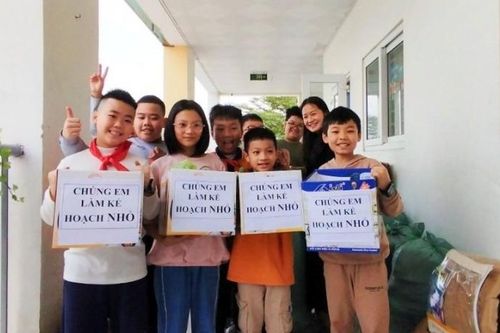 Phong trào ''Kế hoạch nhỏ'' bị biến tướng: Lỗi ở người lớn?