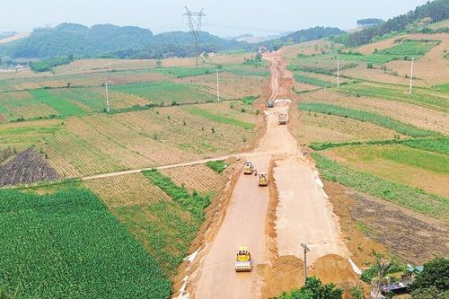 Đề cao tinh thần 'Bàn làm, không bàn lùi'