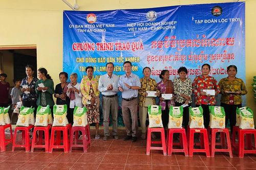 Tri Tôn chăm lo phát triển vùng đồng bào dân tộc